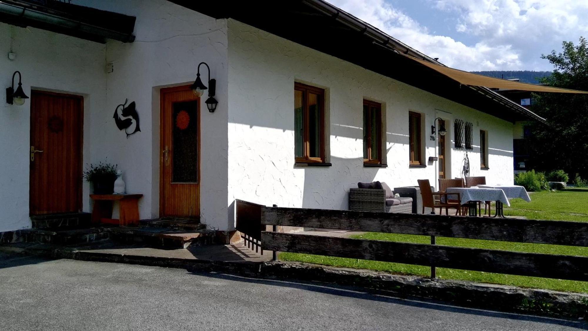 Forellenhof Appartements & Grossmutters Bungalow 로이타쉬 외부 사진